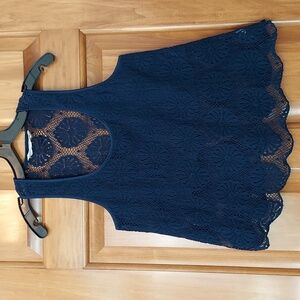 Hippie Laundry Racerback Navy Lace Flowy Tank Top, Size Medium, Like New
